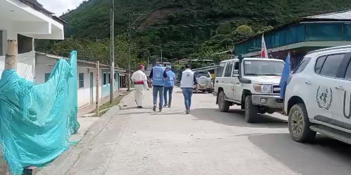 Disidencias de las FARC entregan a un menor perteneciente al ELN que había sido capturado