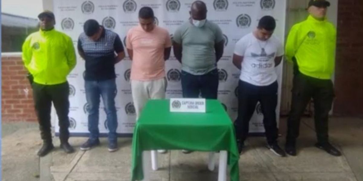 Policías habrían dejado fugar a poderoso narco colombiano con el que salían de rumba