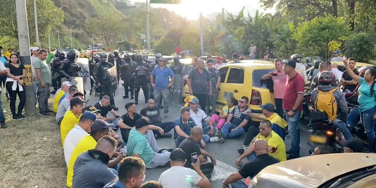 Paro de taxistas: movilización derivó en vandalismo en Medellín