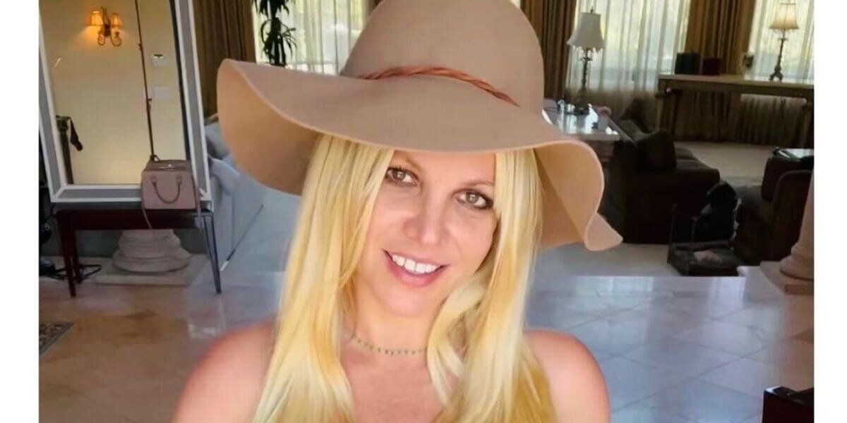 Britney Spears salió ‘en bola’ en video tras confirmar que se divorcia