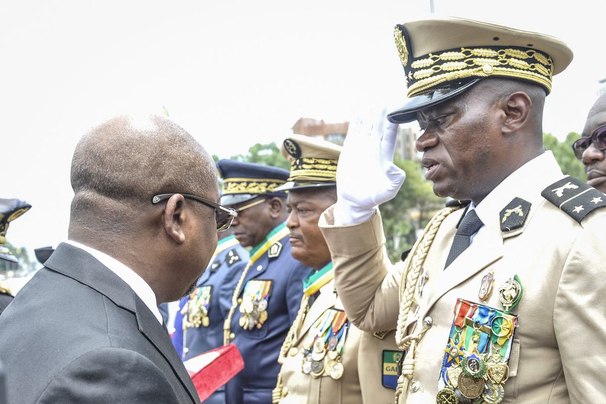 Gabón investirá a un general como presidente "de transición" el lunes, tras el golpe de Estado