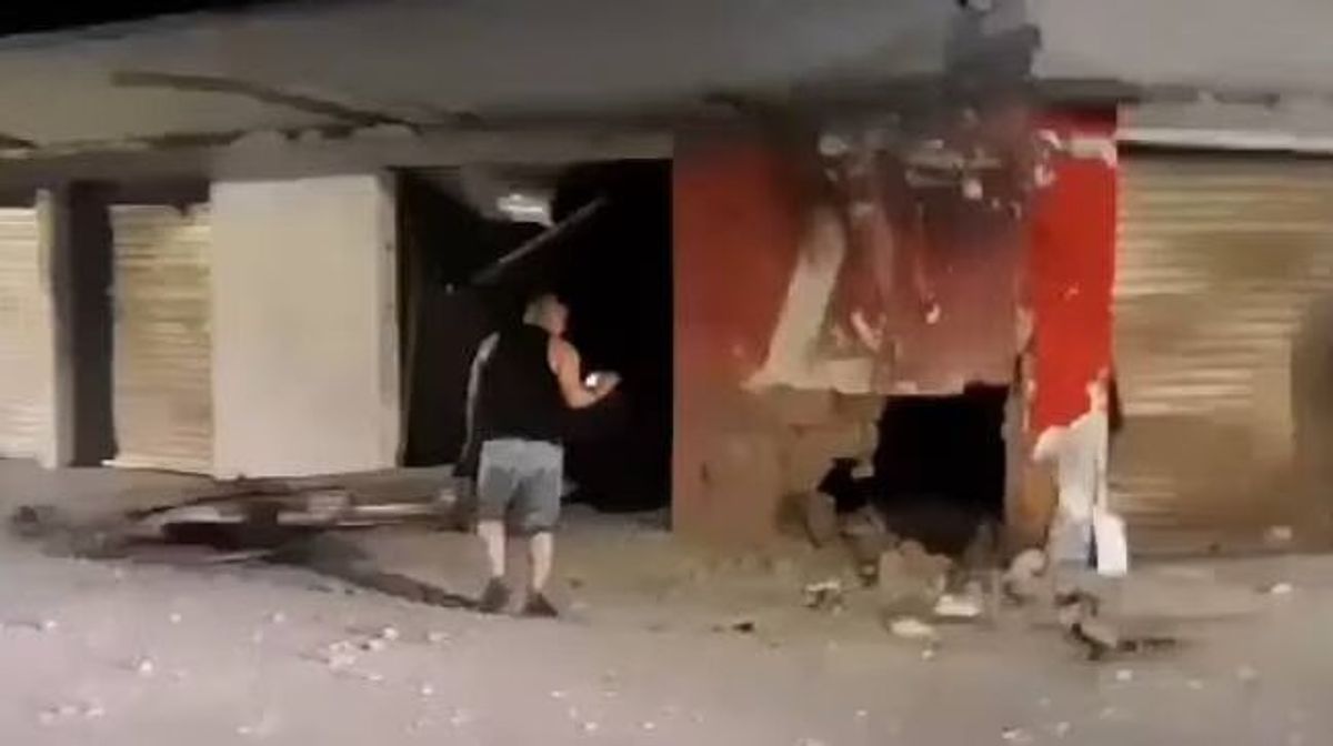 Pánico en Corinto: dos soldados heridos tras hostigamiento y atacan sede del Partido Liberal