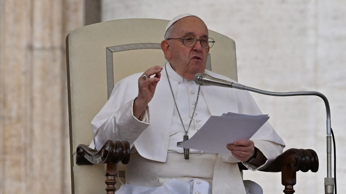 Papa aceptó renuncia de obispo tras escándalo por orgía realizada por un sacerdote en una iglesia