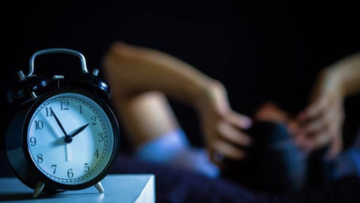 ¿Qué significa despertarse a la misma hora todas las noches?