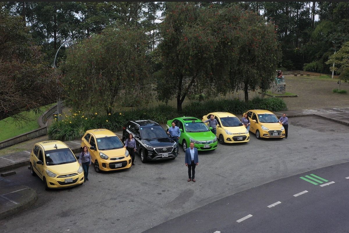 Aumento demanda taxis Medellín temporada navideña