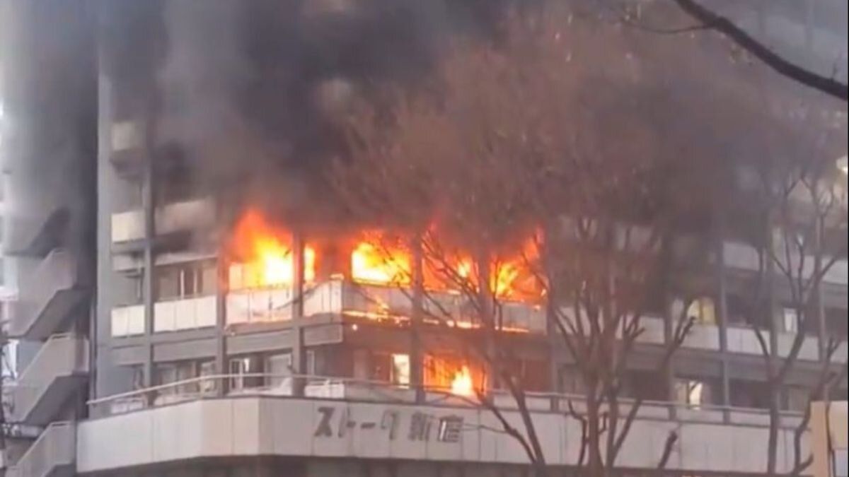 Video | Once heridos dejó un angustiante incendio en un edificio en Tokio, Japón