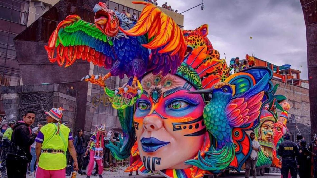 Imponentes carrozas del Carnaval de Blancos y Negros en Pasto se hicieron virales