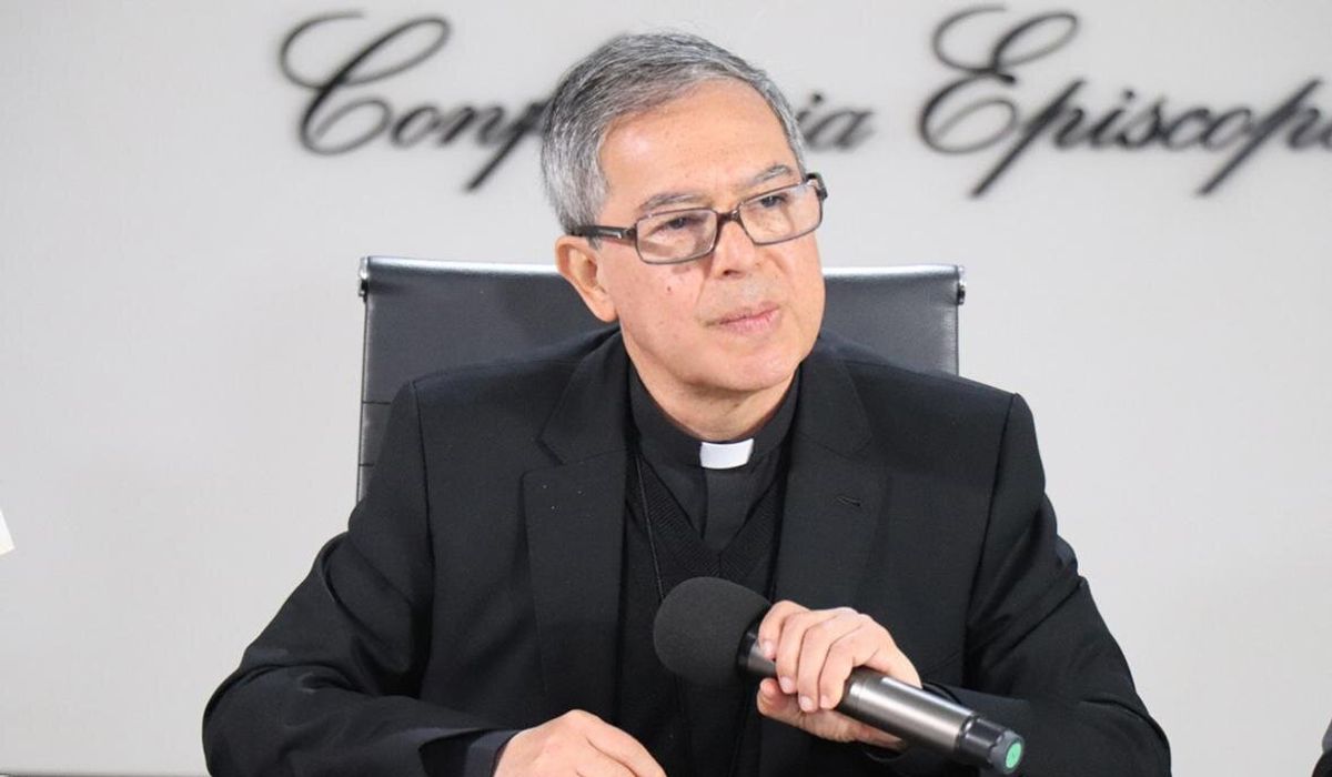 Iglesia Católica convoca diálogo entre Fiscalía y Petro por enfrentamiento político