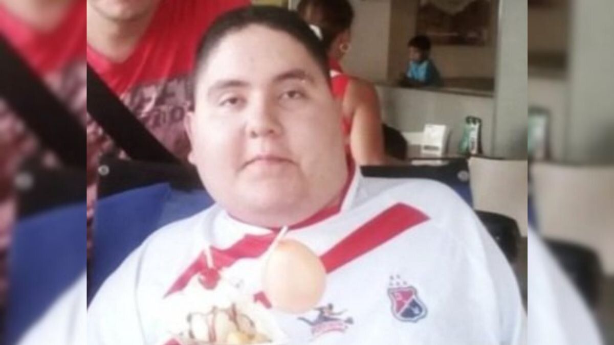 Hincha del Medellín se despidió del equipo de sus amores antes de practicarse la eutanasia