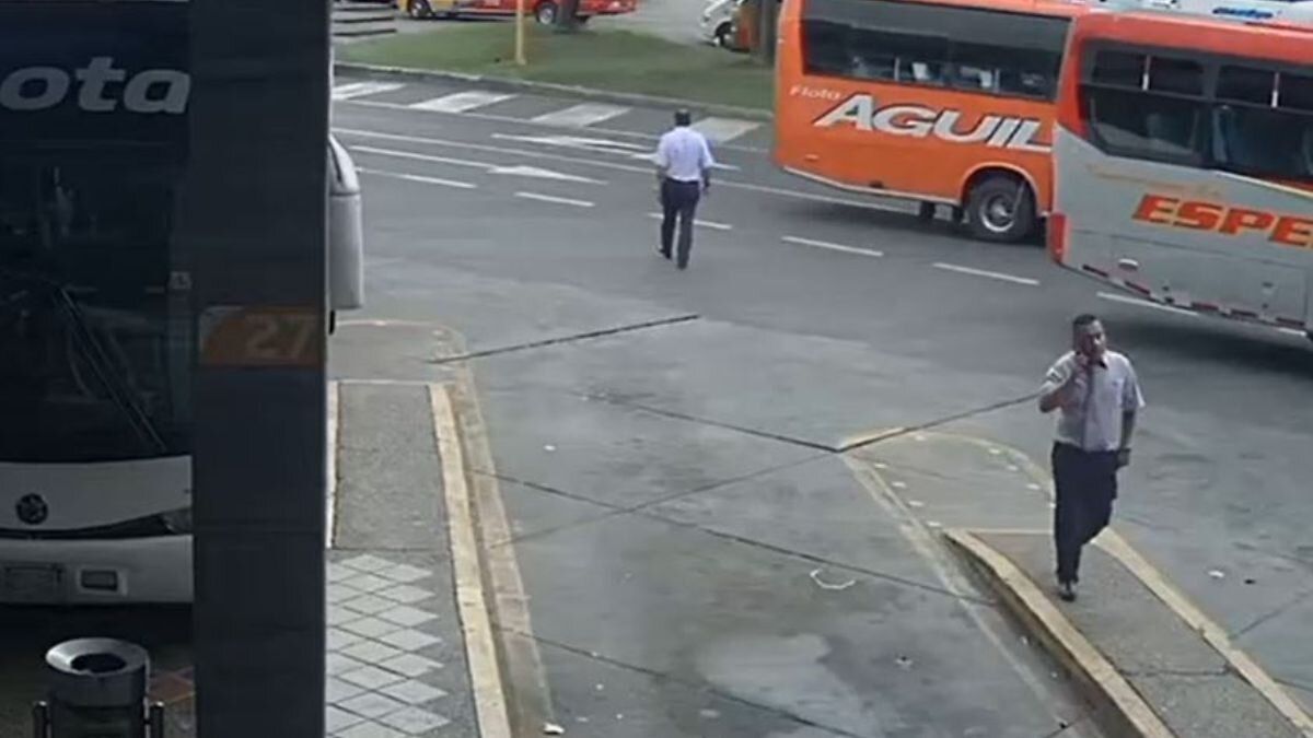 Video | Conductor murió tras ser arrollado por compañero en el Terminal de Bogotá