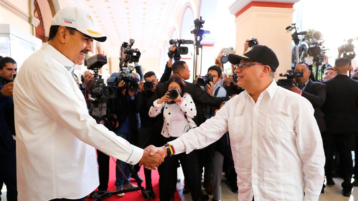 Colombia y Venezuela se comprometen mutuamente a “ayudar en la paz” en ambas naciones