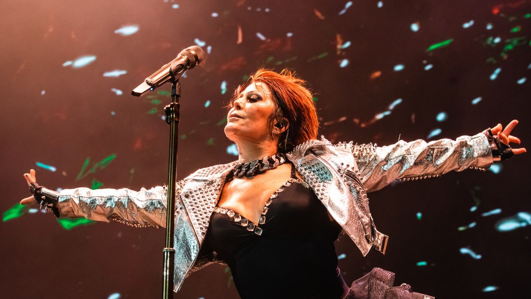 Video: Alejandra Guzmán se cayó y algunos dicen que estaba ebria; qué ...