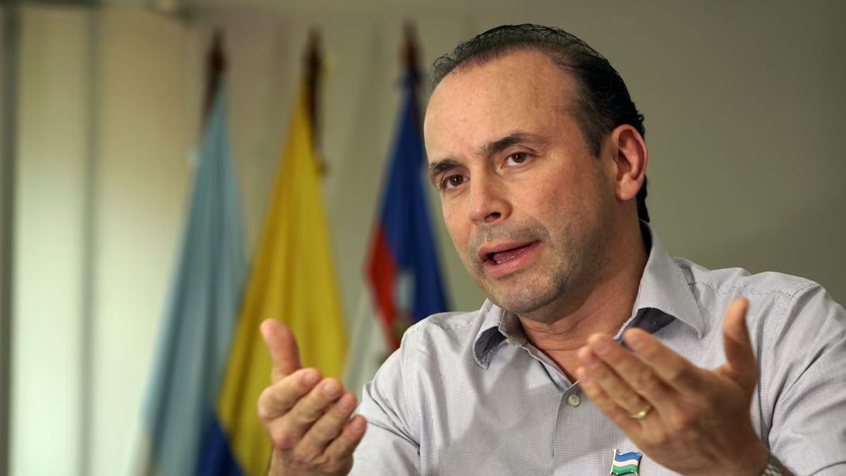 alejandro-eder-esta-en-estados-unidos-por-que